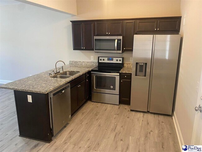 Foto del edificio - 110 Clark Branch Rd