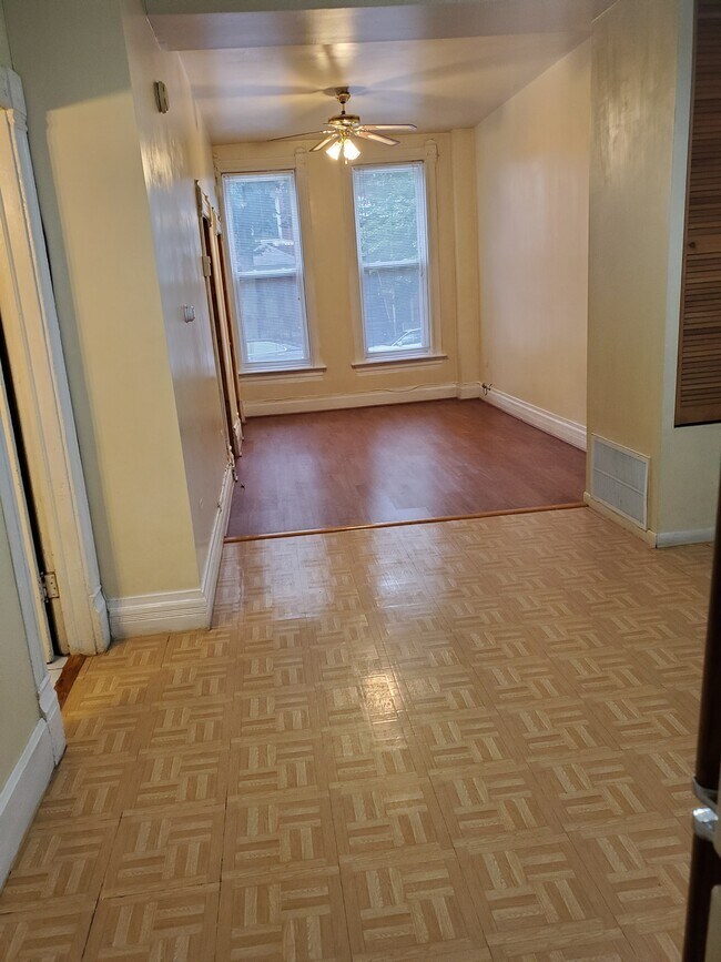 Foto del edificio - 1026 N Wood St