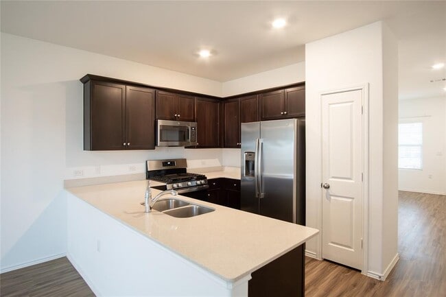 Foto del edificio - 14201 Lyndora Ln