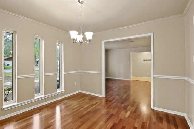 Foto del edificio - 19514 Whitewood Dr