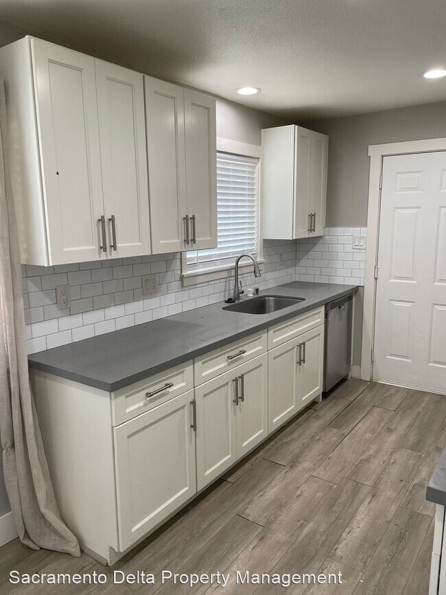 Foto del edificio - 2 br, 1 bath House - 2001 Kirk Way