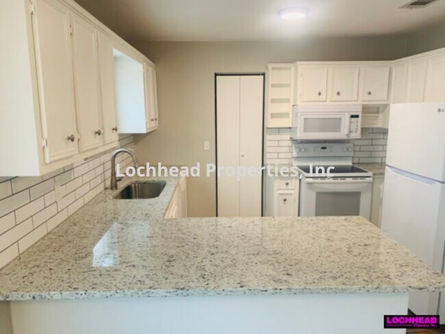 Building Photo - 130 Willow Ridge Cir