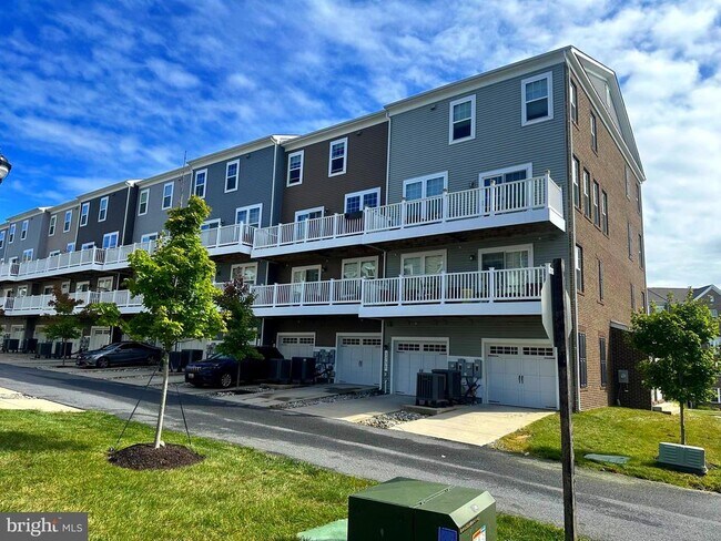 Building Photo - 3727 Silver View Ln