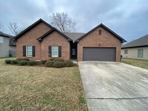 Building Photo - 108 Falling Waters Ln