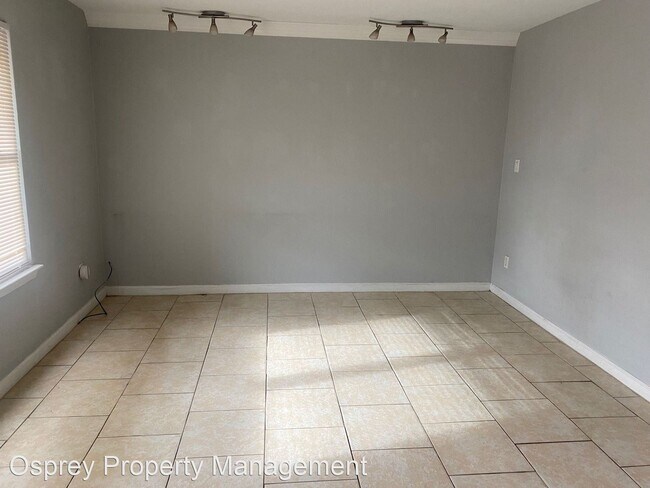 Building Photo - 3 br, 1.5 bath House - 5624 Dodington Ct