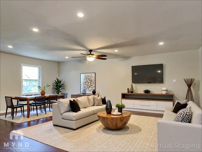 Building Photo - 5613 Deerborn Dr