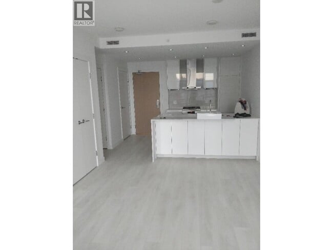 Building Photo - 4670 Assembly Wy