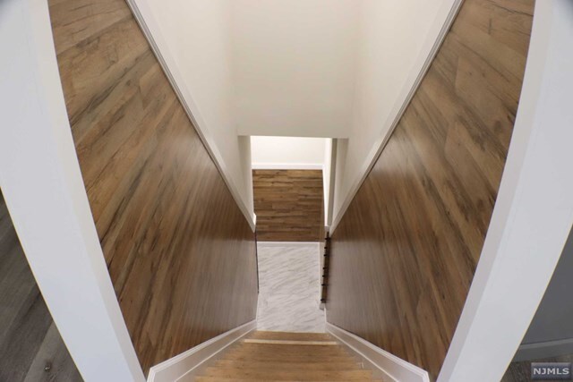 Foto del edificio - 162 Rothwell Ave