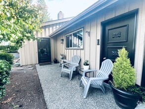 Building Photo - 12462 Gwen Dr