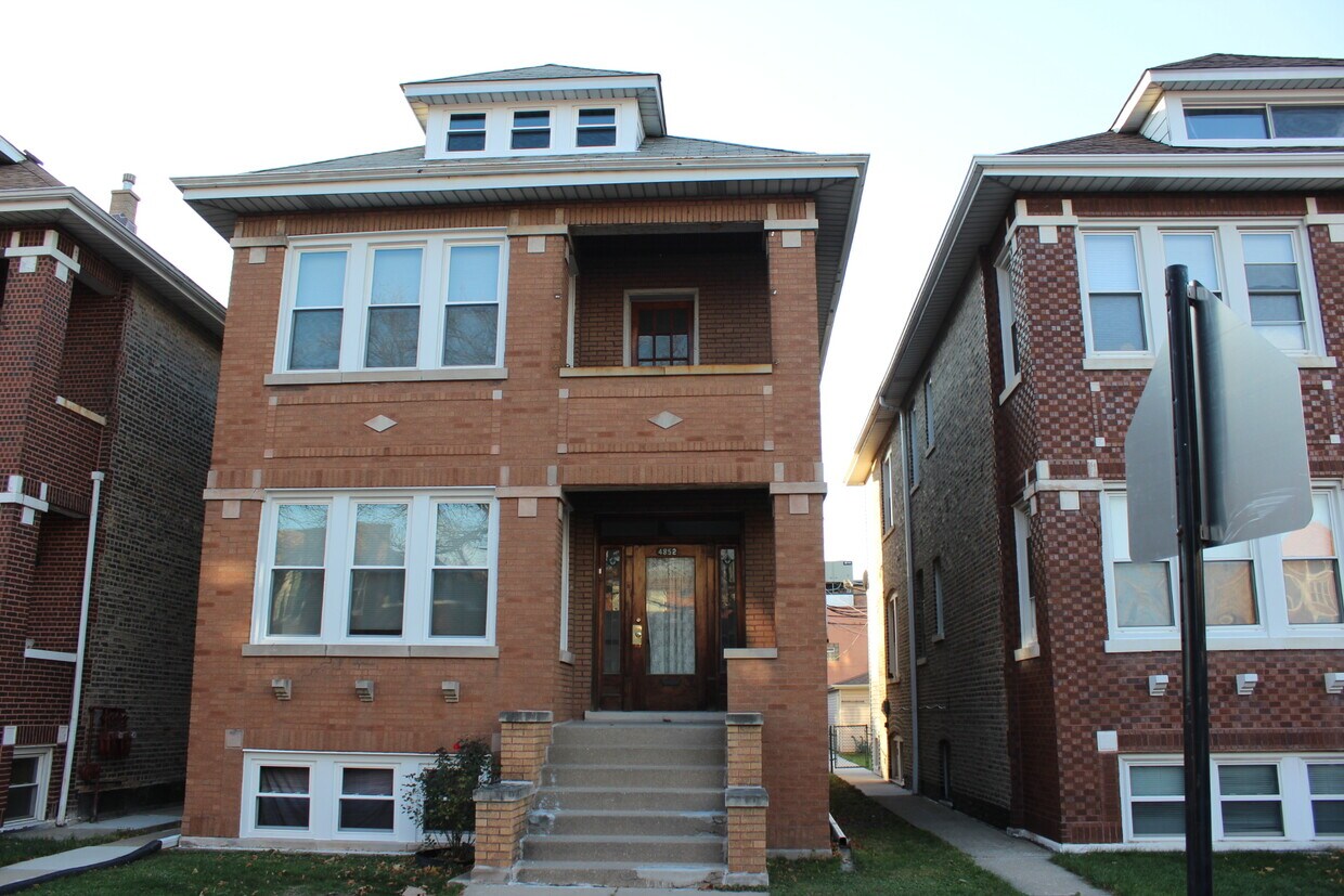 Primary Photo - 4852 S Springfield Ave