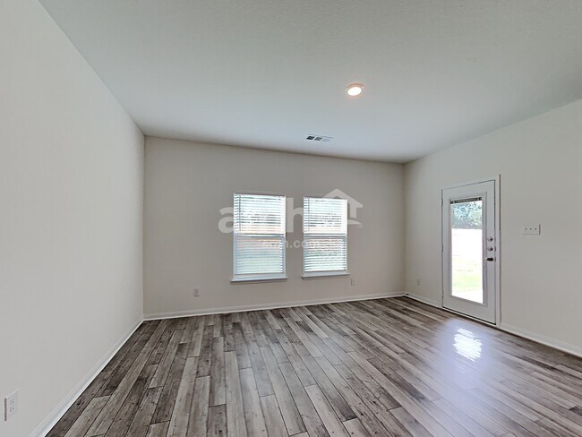 Building Photo - 1138 Treeta Trail
