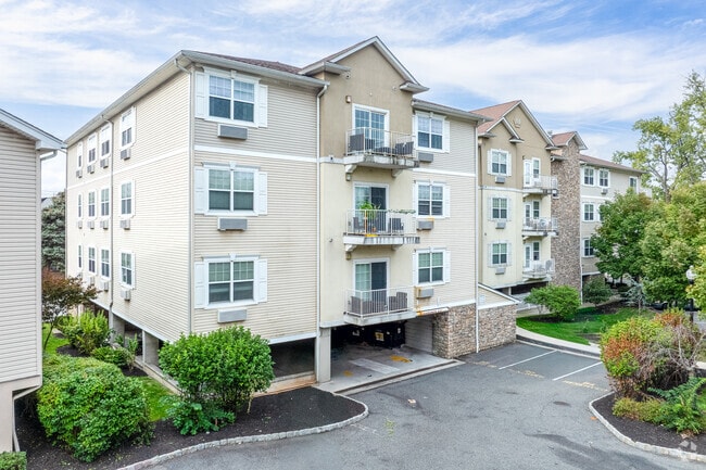 Building Photo - Riverside Apartments