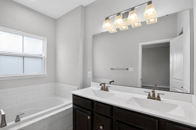 Building Photo - 2831 Toles Park Dr
