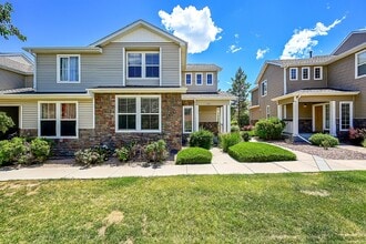 Building Photo - 7386 Sandy Springs Point