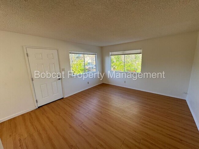 Foto del edificio - 1501 N Edmonds Dr