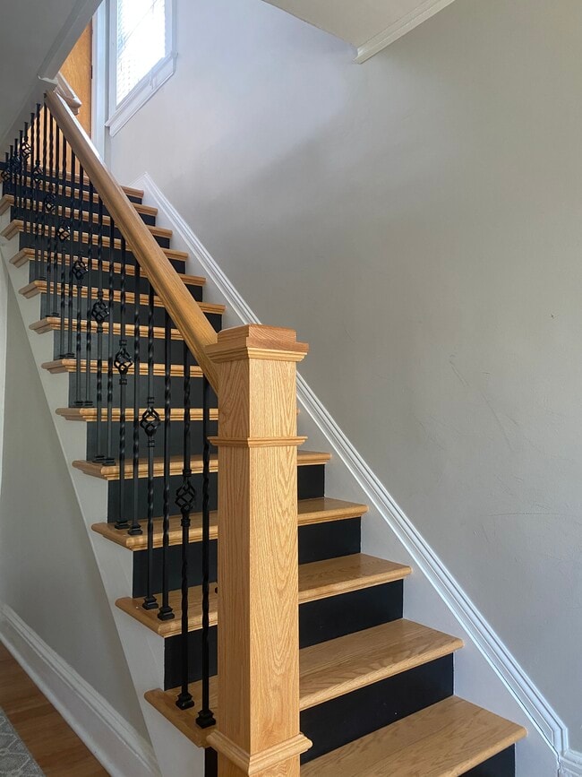Stairs - 572 New Jersey Ave