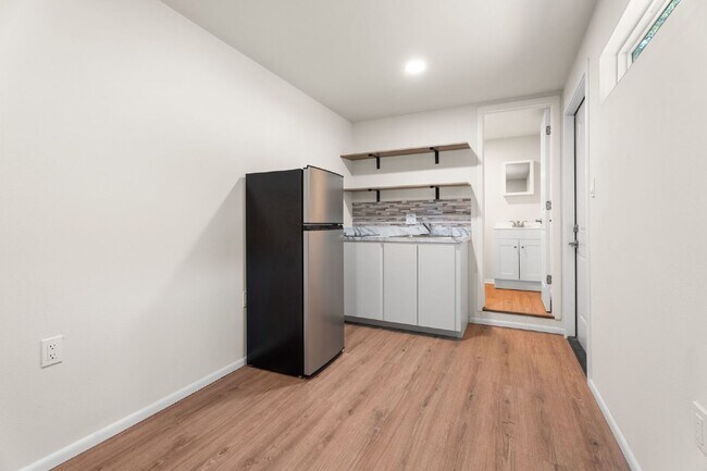 Foto del edificio - Studio Efficiency Apartment