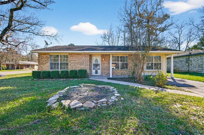 Foto del edificio - 210 N Shirley Ln