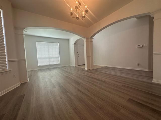 Building Photo - 4001 3 Oaks Dr