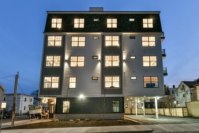 Foto del edificio - 87 Parker St