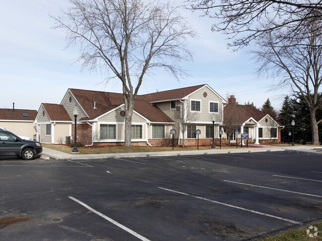 Evergreen Hills Apartments Evergreen Hills Apartments