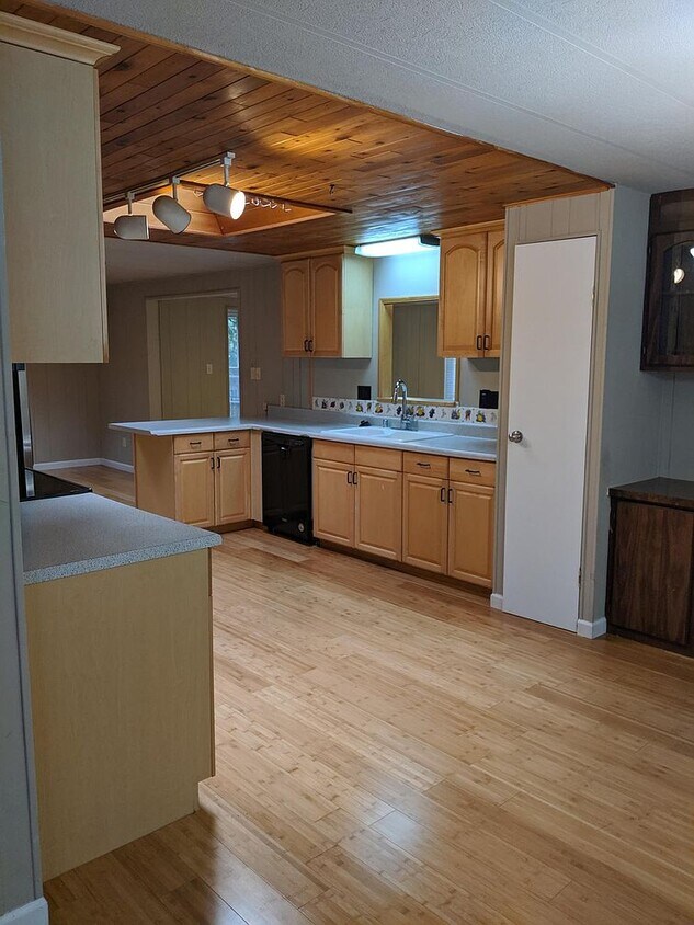 Foto principal - 1317 210th Ave NE