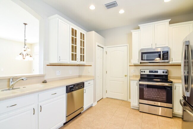 Building Photo - 8574 Deer Chase Dr