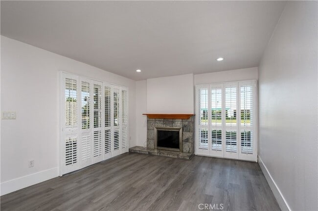 Foto del edificio - 11263 Knott Ave
