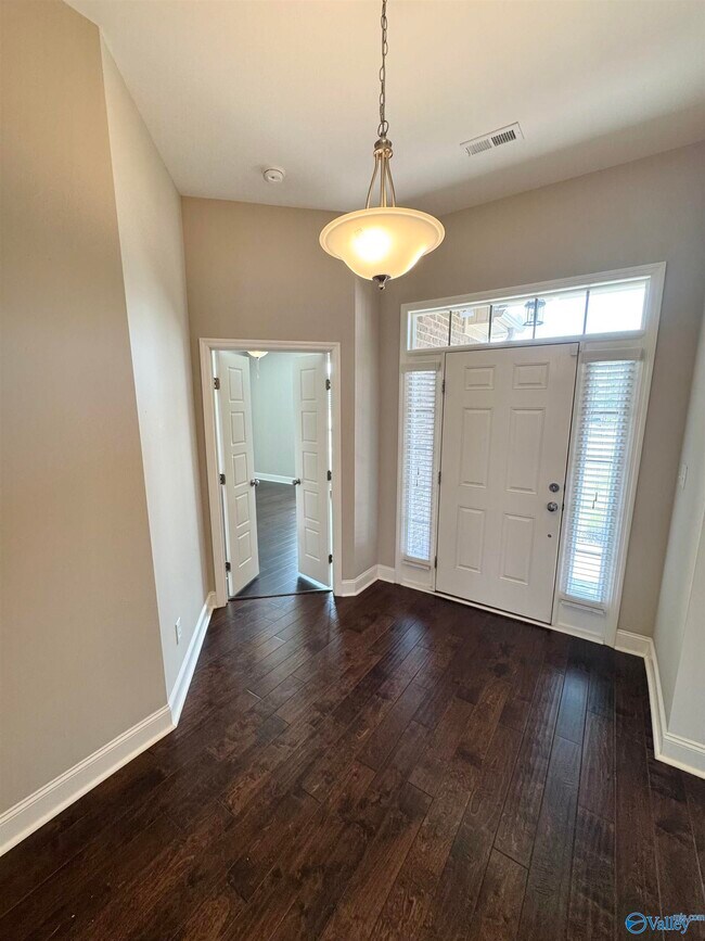 Foto del edificio - 109 Stonebury Ct