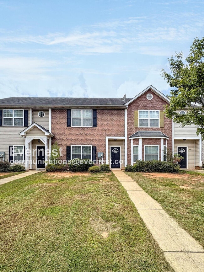 Building Photo - 8625 Thomas Ln
