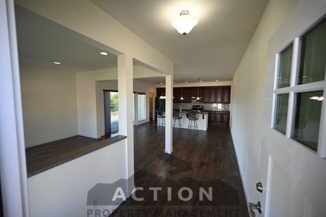 Building Photo - 40 Snowbell Ct