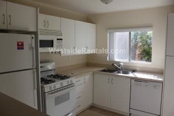 Primary Photo - 18350 Hatteras St
