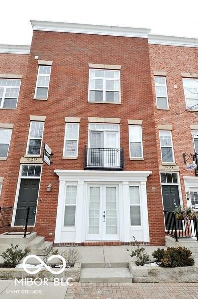 Foto principal - 420 W Main St