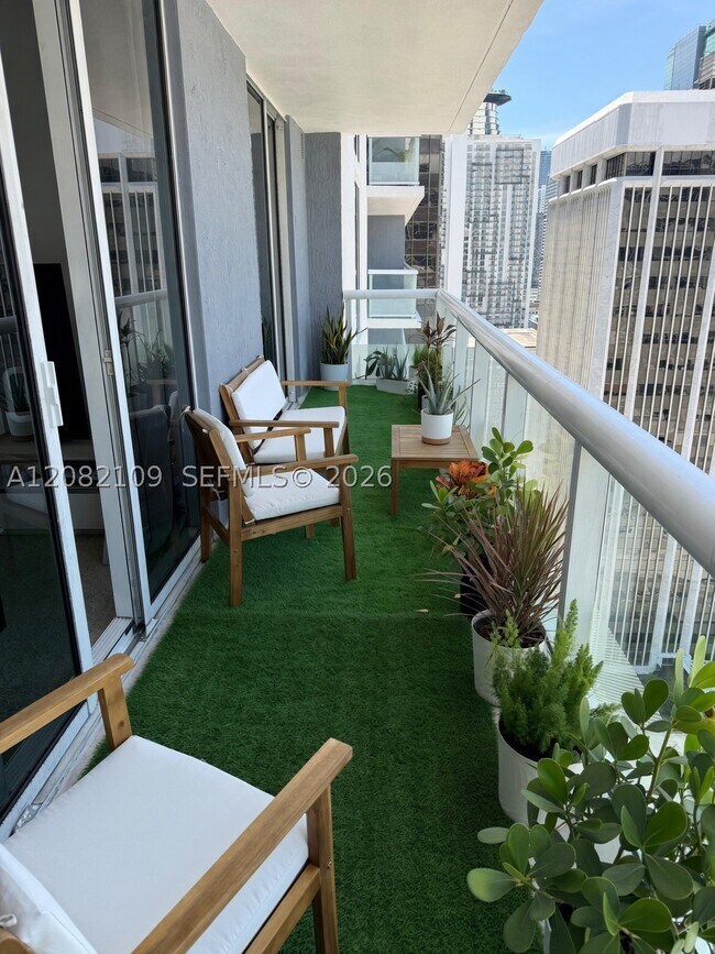 Building Photo - 50 Biscayne Blvd