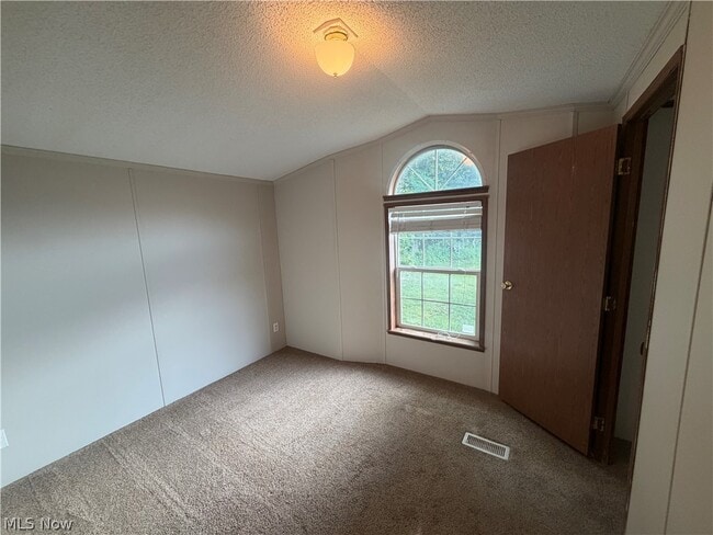 Building Photo - 2476 Cunningham Rd