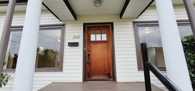 Building Photo - Rare opportunity to live in a stunning 5 B...