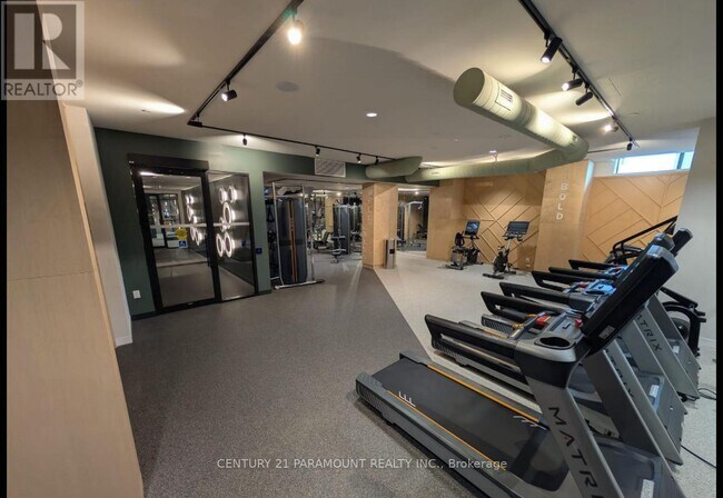 Photo du bâtiment - 2495 Eglinton Ave W