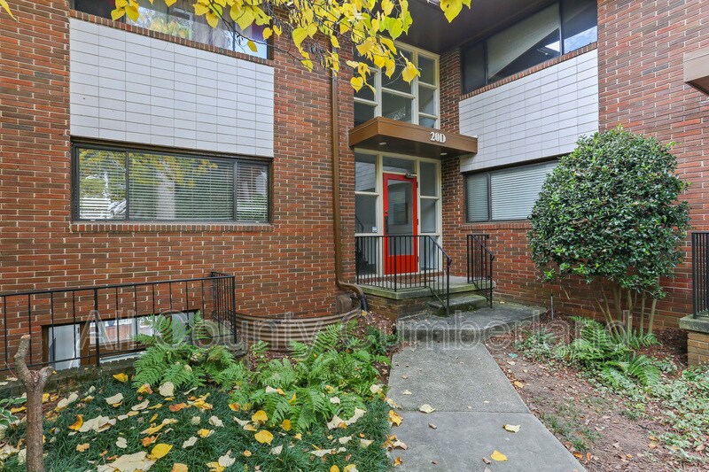 Primary Photo - 20 26th St NW