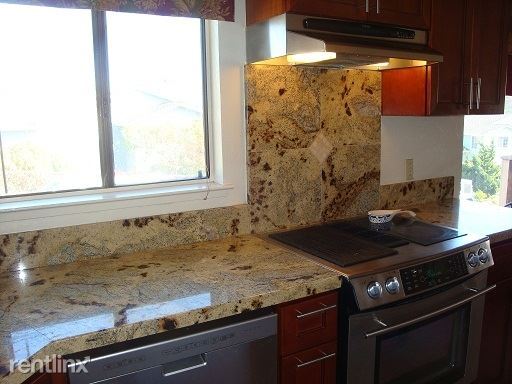 Building Photo - 4 br, 3 bath House - 463 Sea Horse Dr.