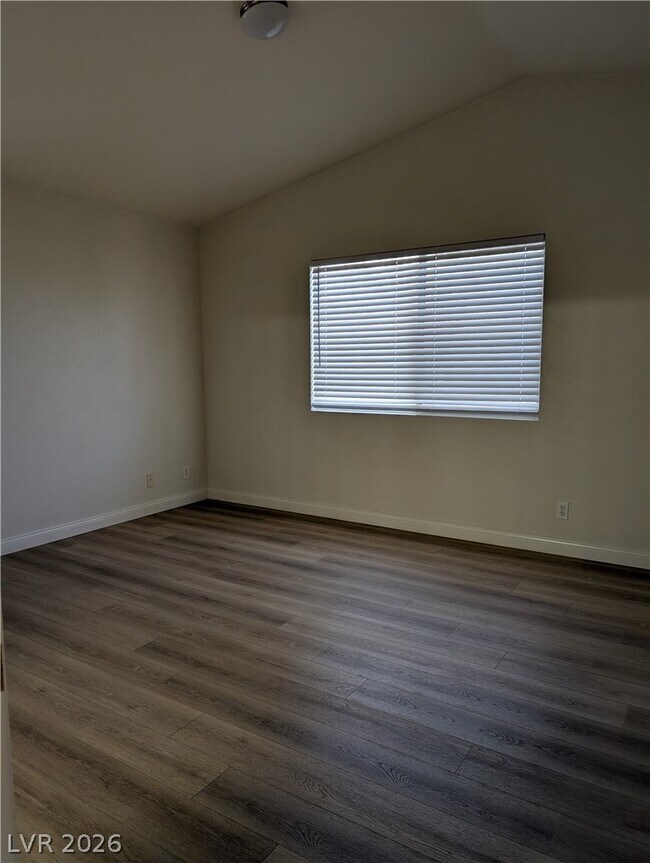 Foto del edificio - 5845 Springmist St