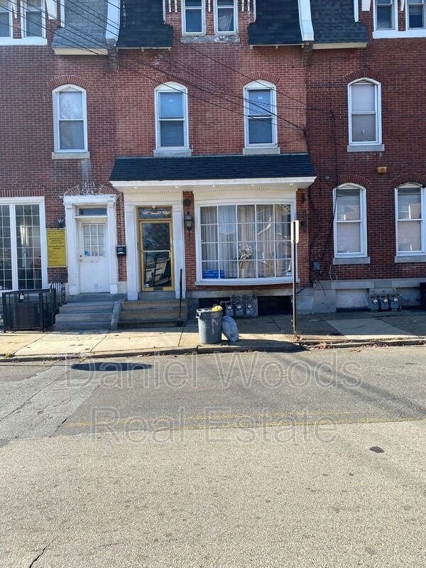 Building Photo - 402 Welsh St