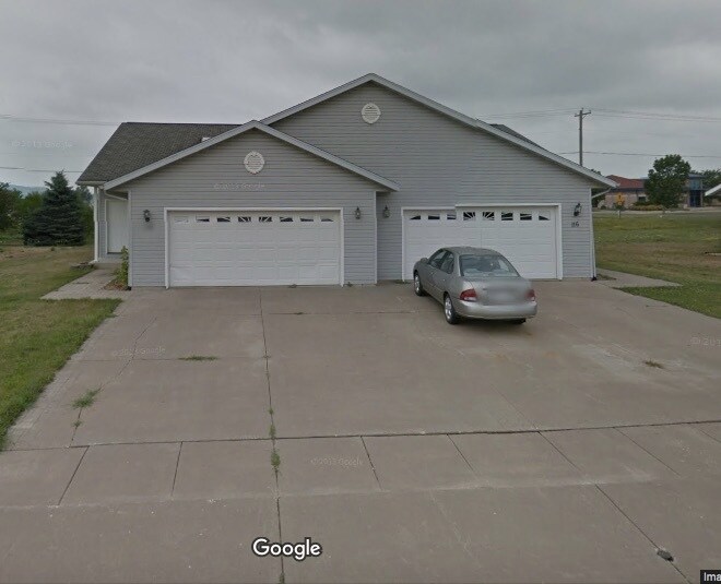 118 Jennifer Lane, West Salem, WI 54669 Townhome Rentals in West