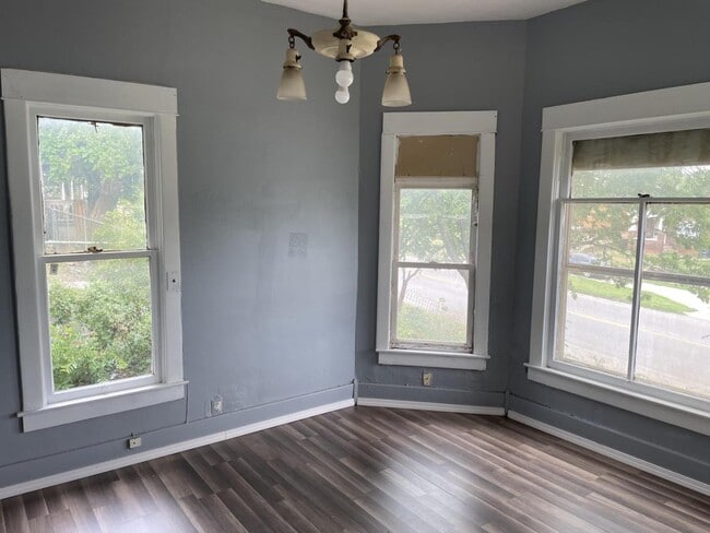 Foto del edificio - 606 E Randolph Ave