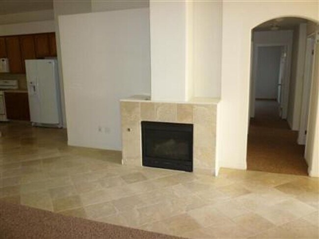 Building Photo - 3 Bedroom PLUS office
