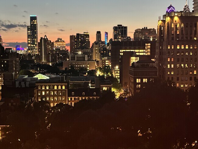 Tu vista de LR al atardecer - 233 S 6th St