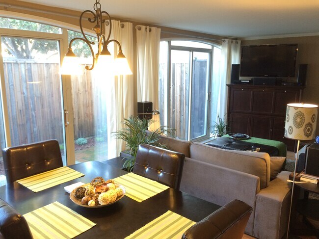 1st Floor Living/Dining room - 3102 Shelter Bay Ave
