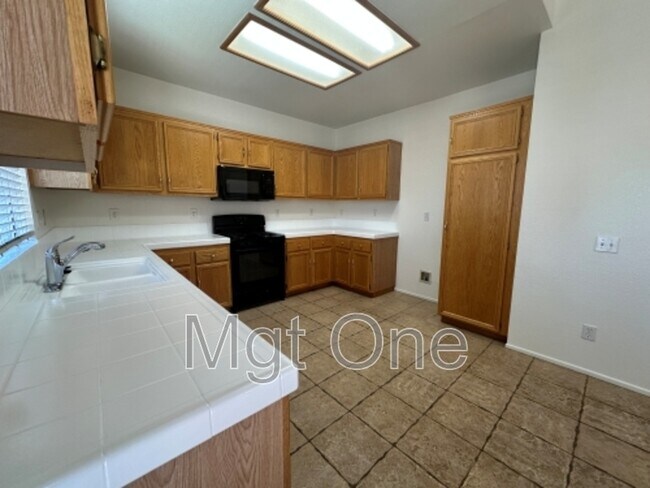 Foto del edificio - 3117 Windhaven Way