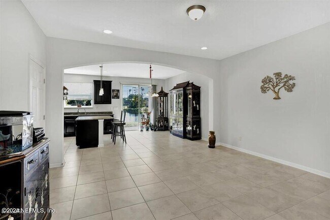 Building Photo - 511 Richmond Dr