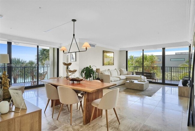 Foto del edificio - 801 N Venetian Dr