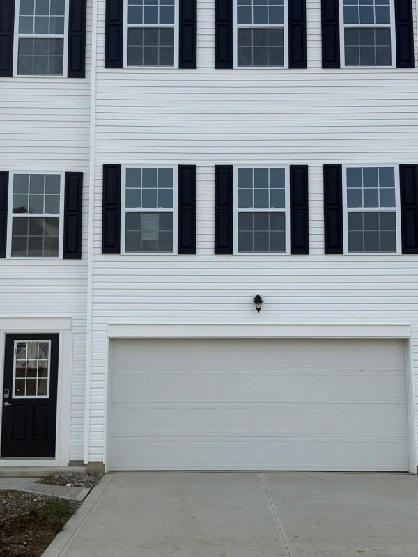 Building Photo - 127 Dusky Willow Dr